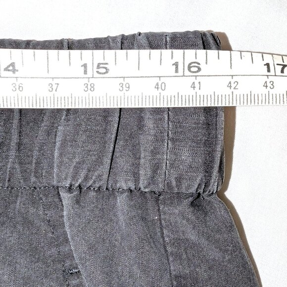 Eileen Fisher | Pull On Tencel Cropped Pants in Charcoal Gray | Size Medium - Picture 9 of 11